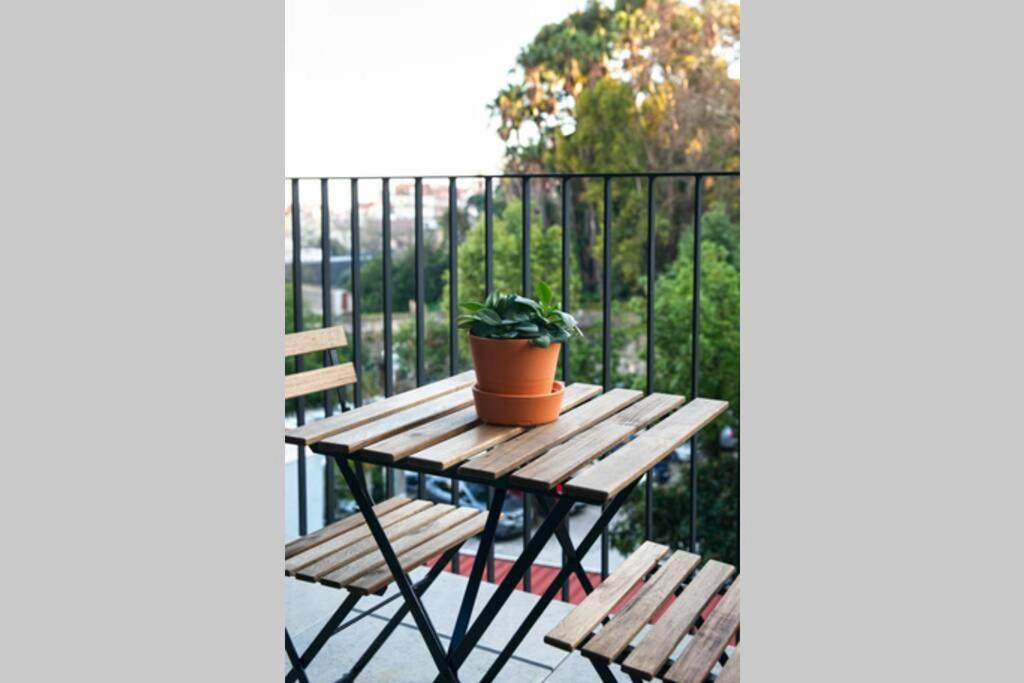 Stylish Apartment By Av. Da Liberdade Lisbon Bagian luar foto